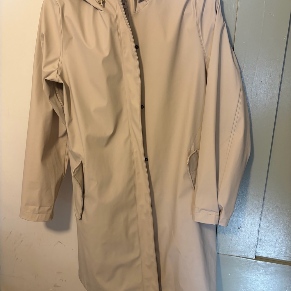 Land’a End Women’ Hooded Raincoat